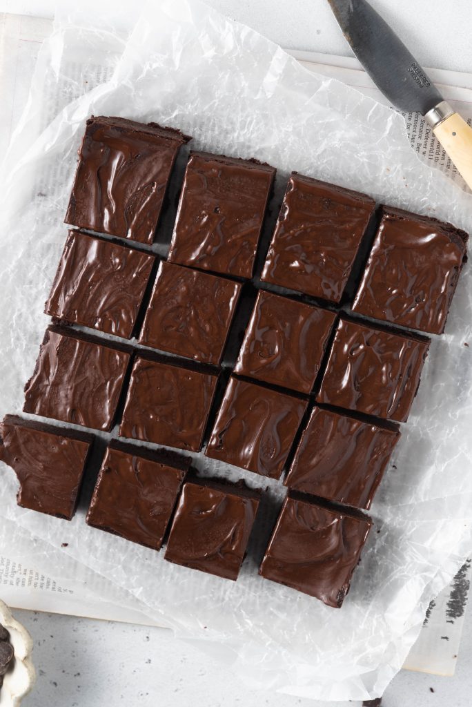 fudgy vegan black bean brownies